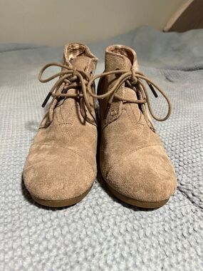 TOMS Suede Lace-Up Ankle Boots in Taupe